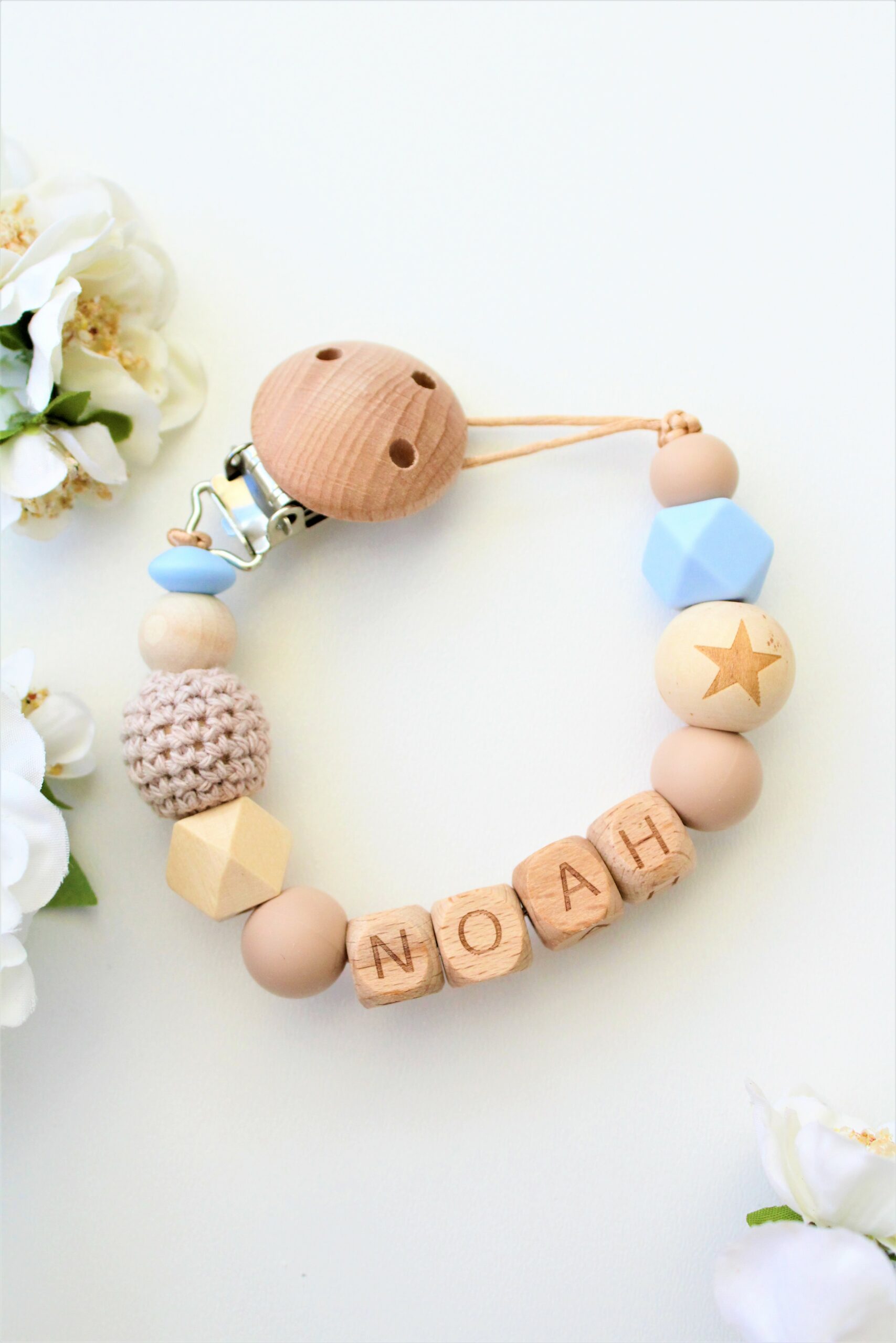 speenkoord met naam lichtblauw bruin hout