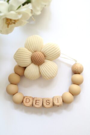 speenkoord met naam madelief beige desi