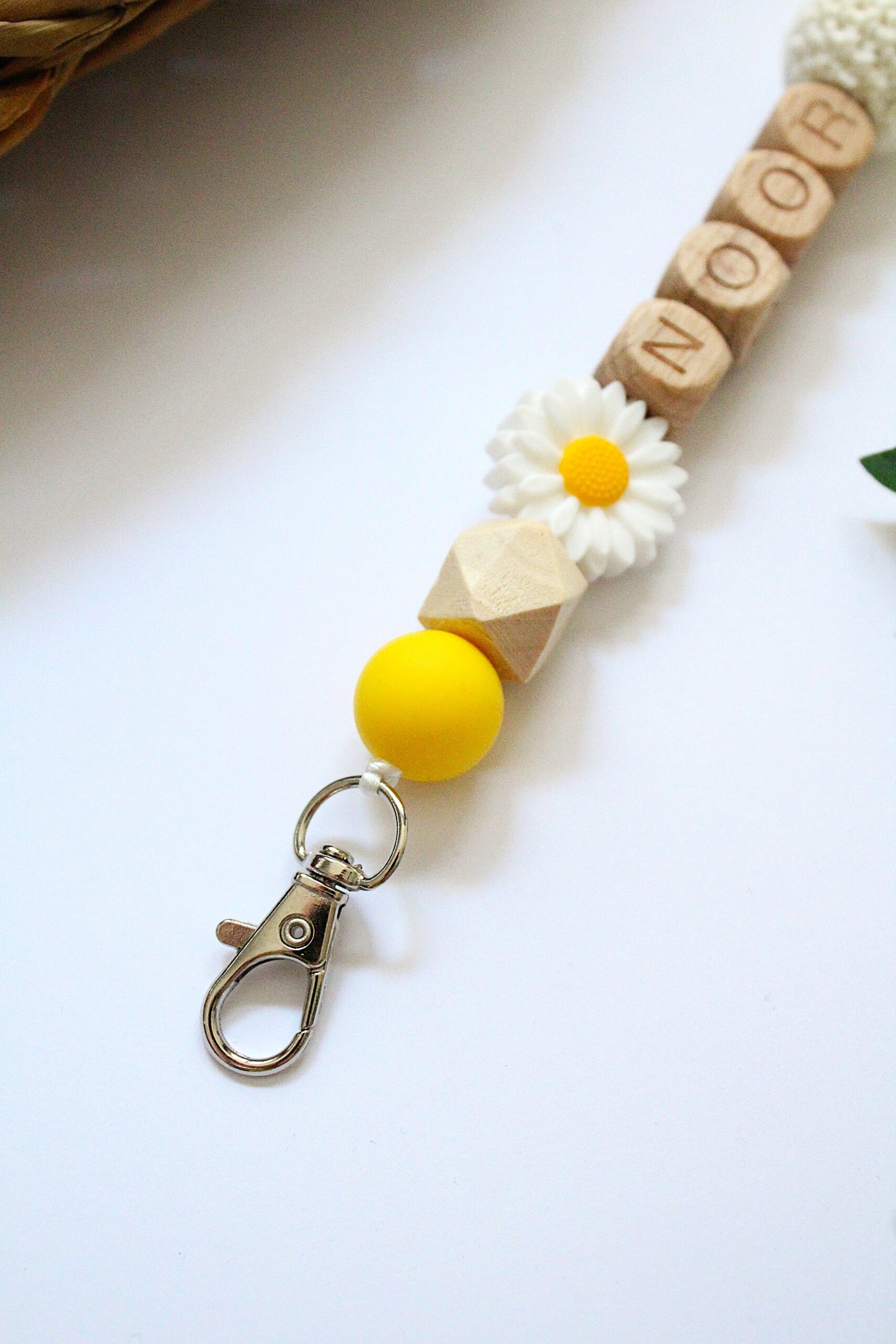 sleutelhanger met naam geel wit